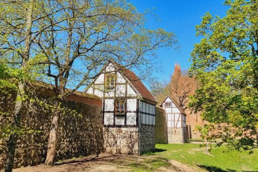 Wallanlage, Wiekhäuser nahe Friedländer Tor